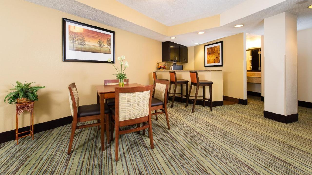 Doubletree By Hilton Wilmington, Nc Hotel Buitenkant foto
